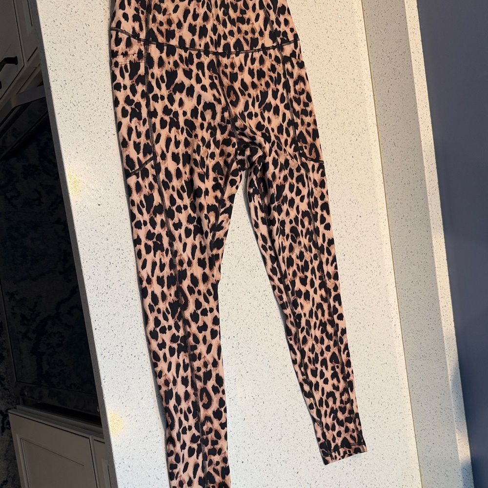 Victoria's Secret Leopard Print Leggings